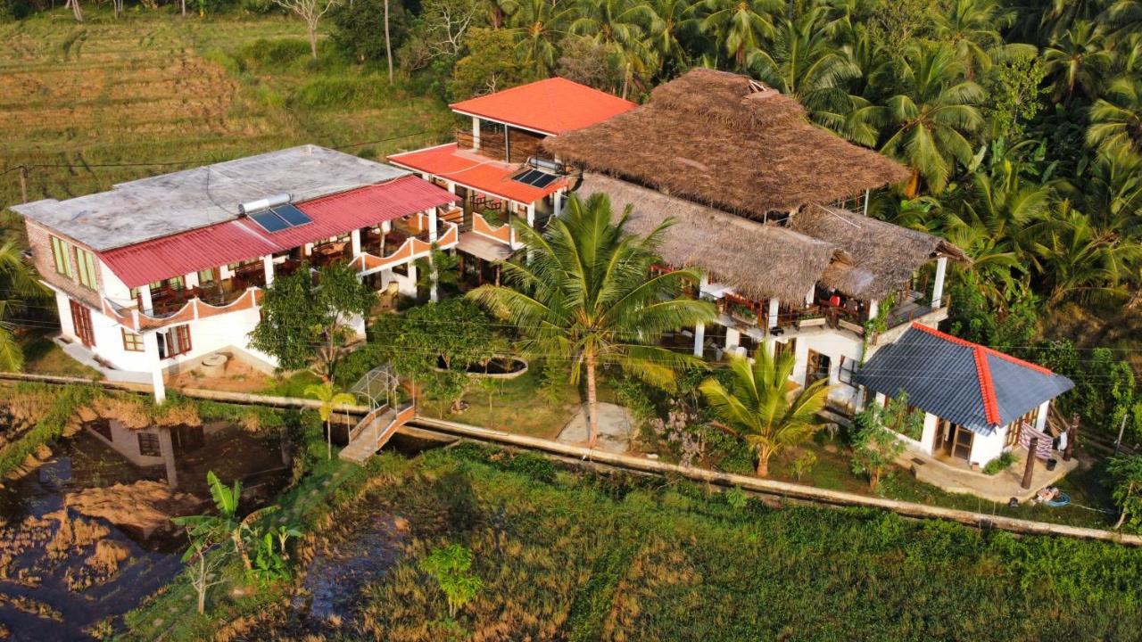 Nelu Resort 锡吉里亚 外观 照片