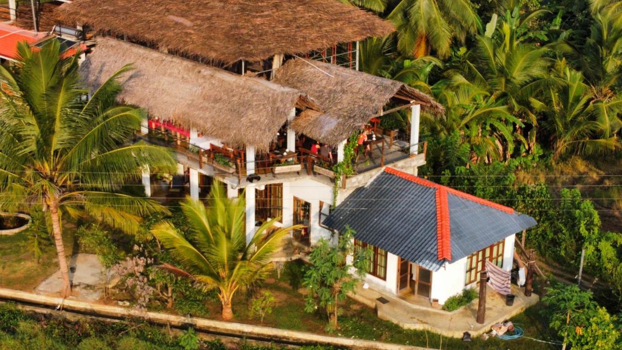 Nelu Resort 锡吉里亚 外观 照片